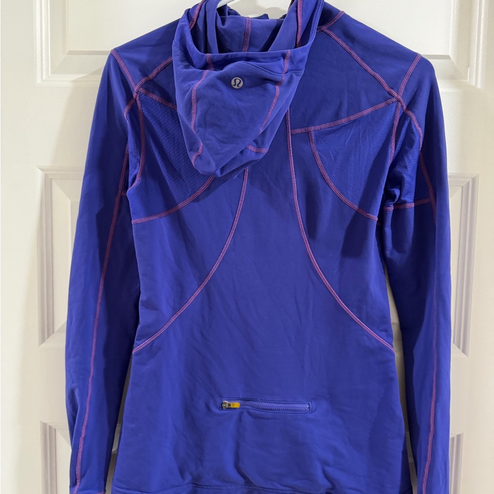 Lululemon Pull Over - Picture 3 of 3